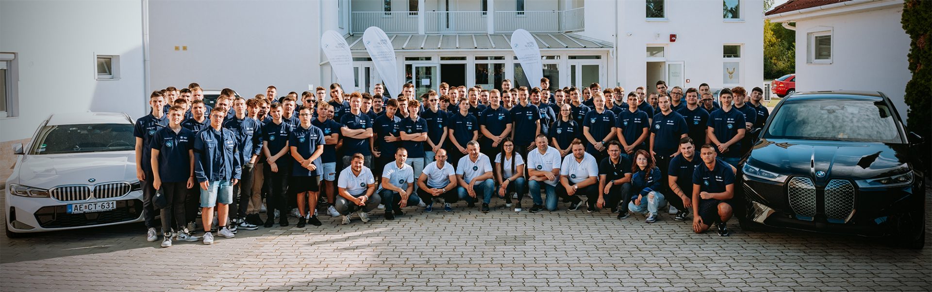 Group picture of the BMW Group Debrecen apprentices.