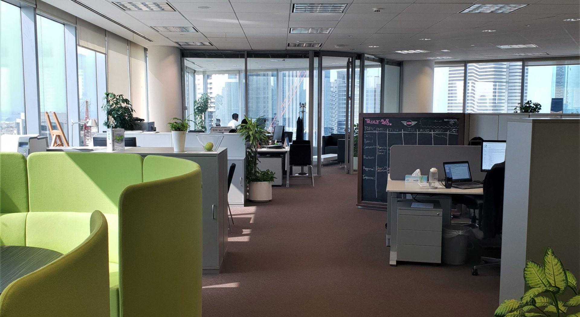 Dubai office meeting space