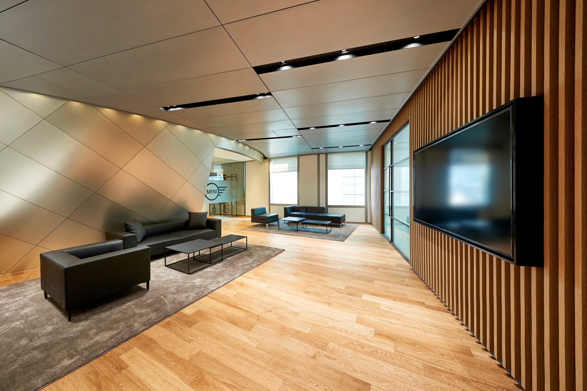 The image shows the waiting zone of BMW Group Korea.