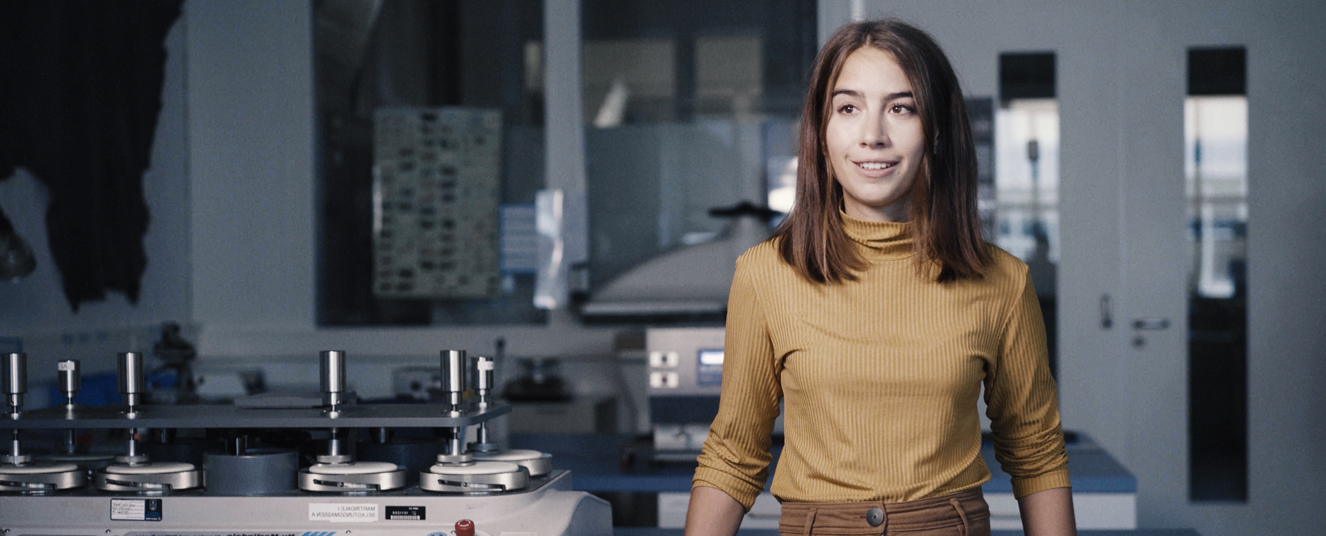 Das Bild zeigt Anna Spezialistin Nachhaltigkeit Interieur bei der BMW Group