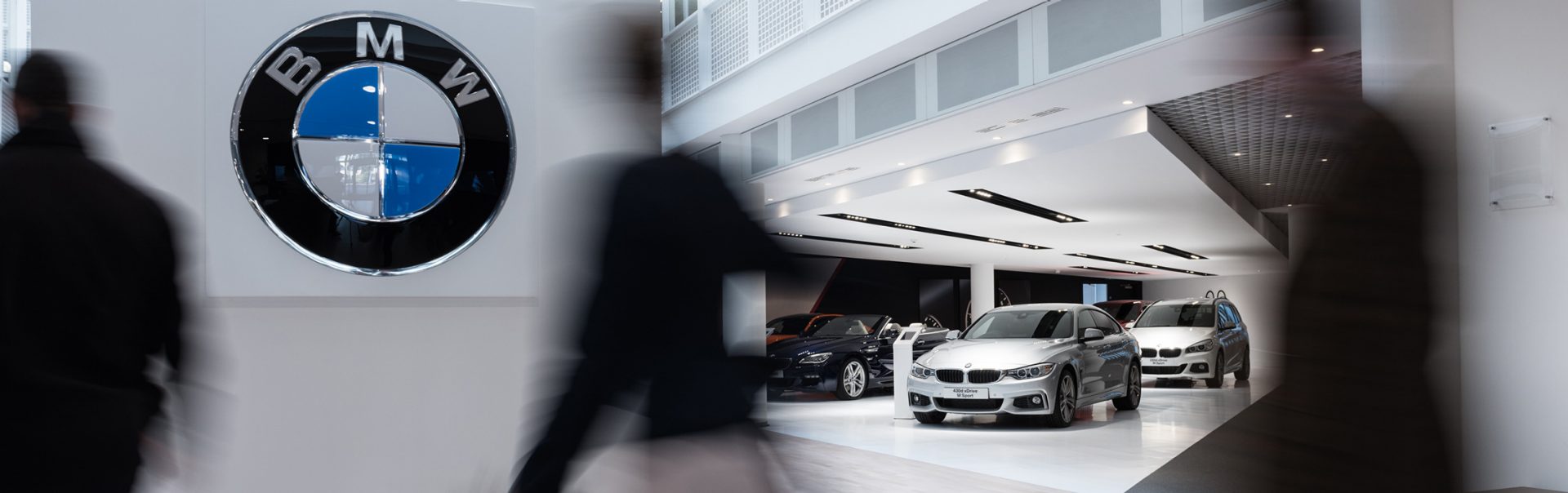 The picture shows a BMW location with the brand logo.