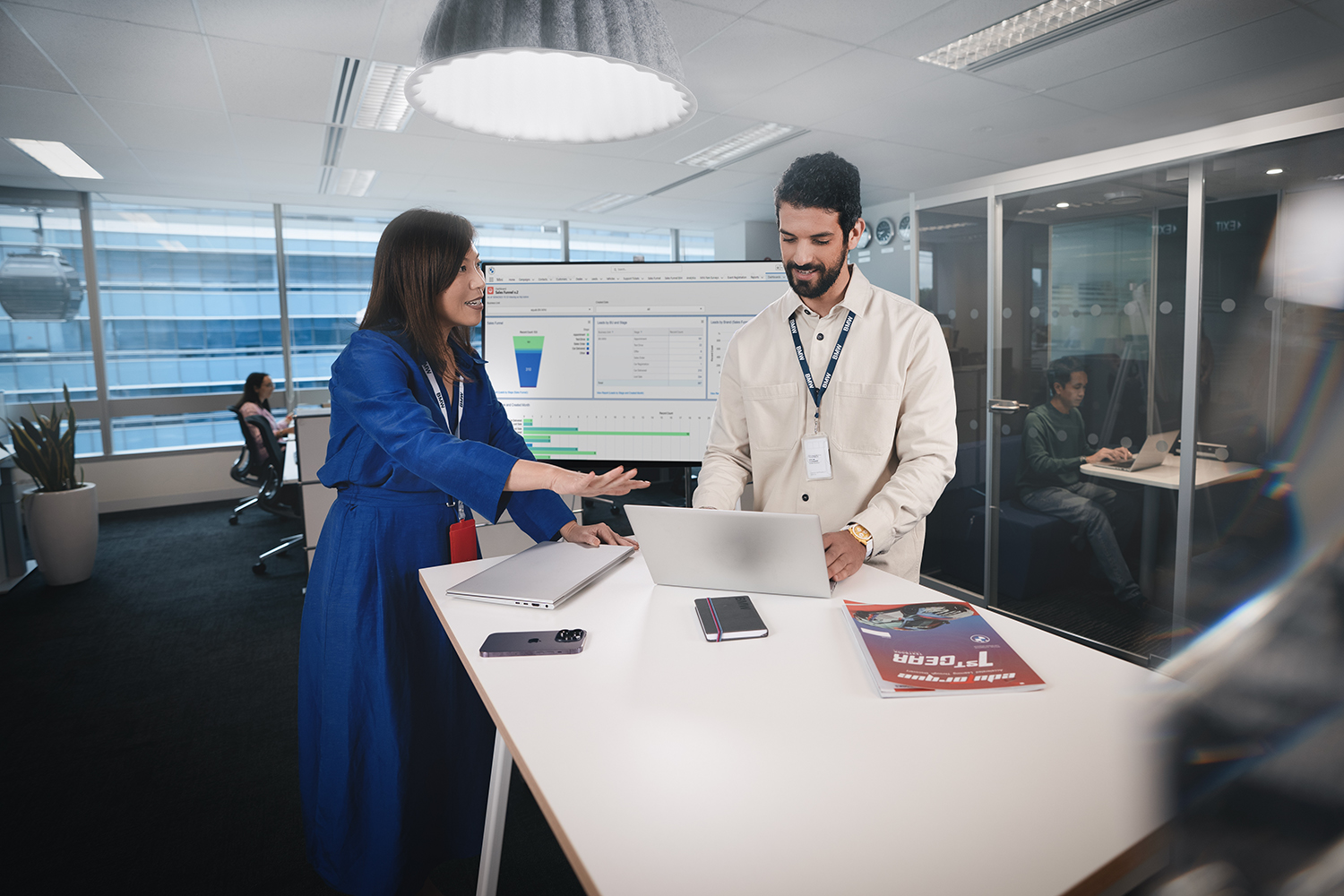 Two marketing colleagues analysing marketing insights