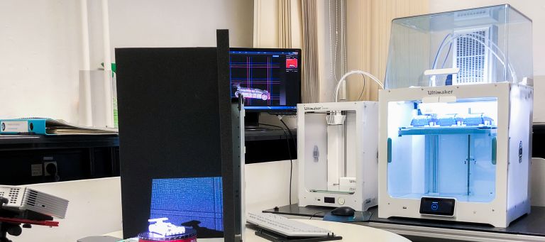 3D printer for additive manufacturing 