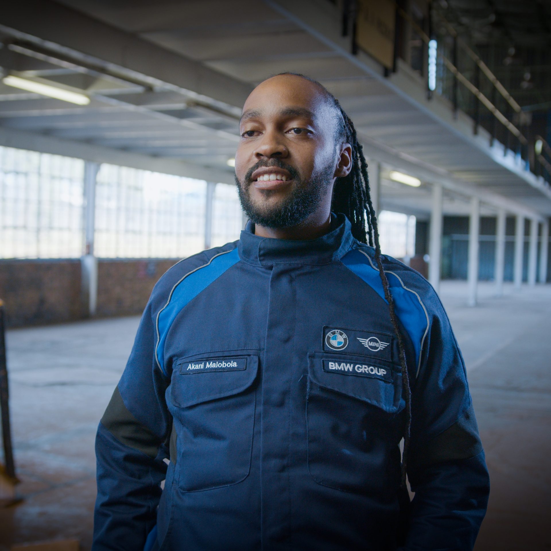 Portrait von BMW Mitarbeiter Akani