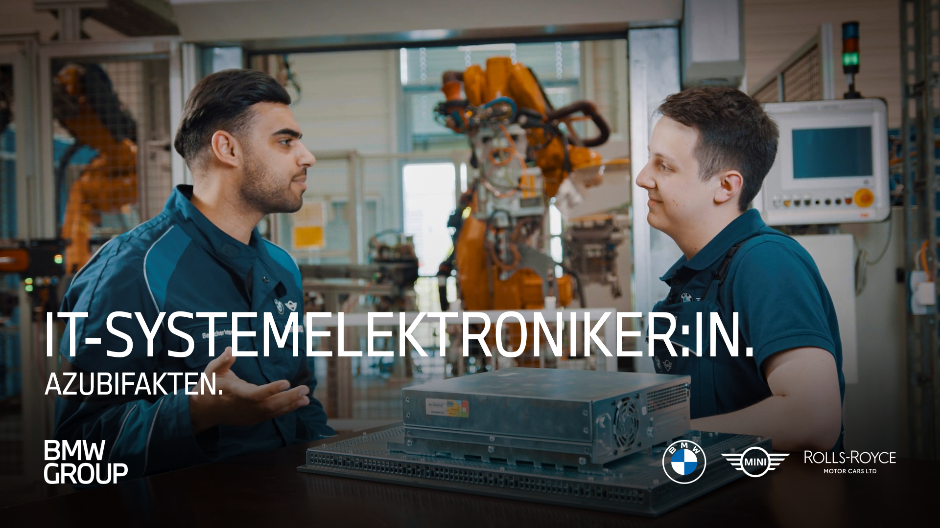 Zwei Auszubildende zum IT-Systemelektroniker bei der BMW Group im Gespräch über Ausbildungsfakten.