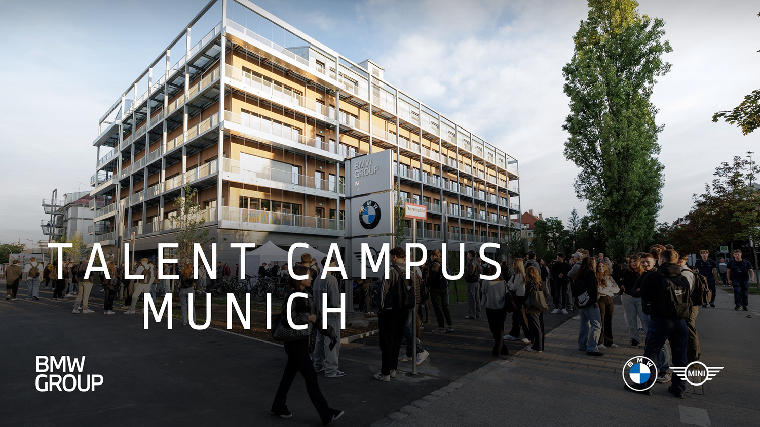 Außenansicht des BMW Group Talent Campus' in München