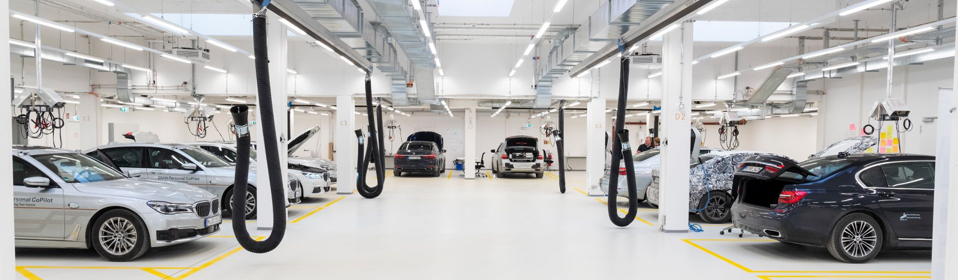 Innenaufnahme des BMW Group Campus für Autonomes Fahren.