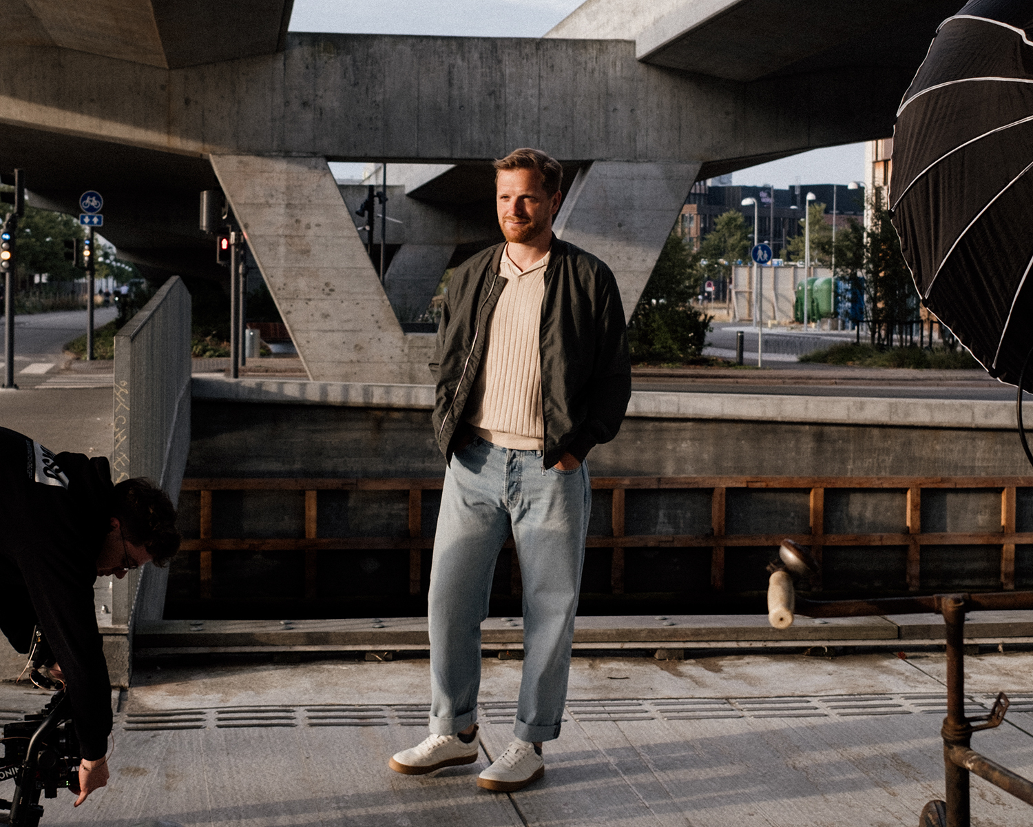 A behind-the-scenes moment with designer Anders during a video shoot