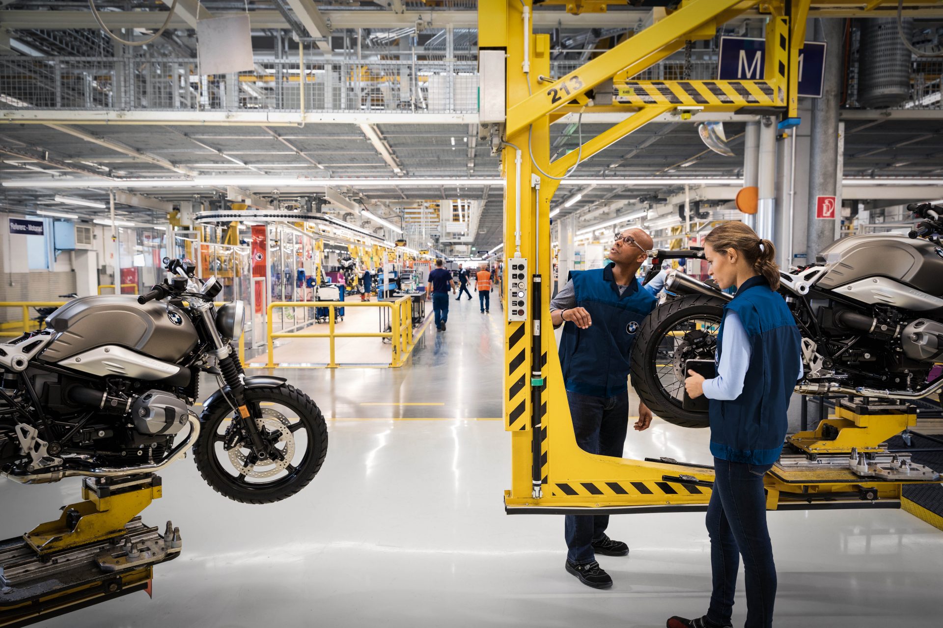 Dieses Bild zeigt einen Einblick in die BMW Produktion.