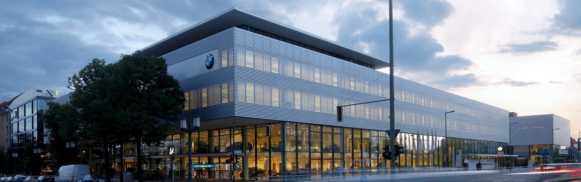 Exterior view of the modern BMW branch in Berlin.