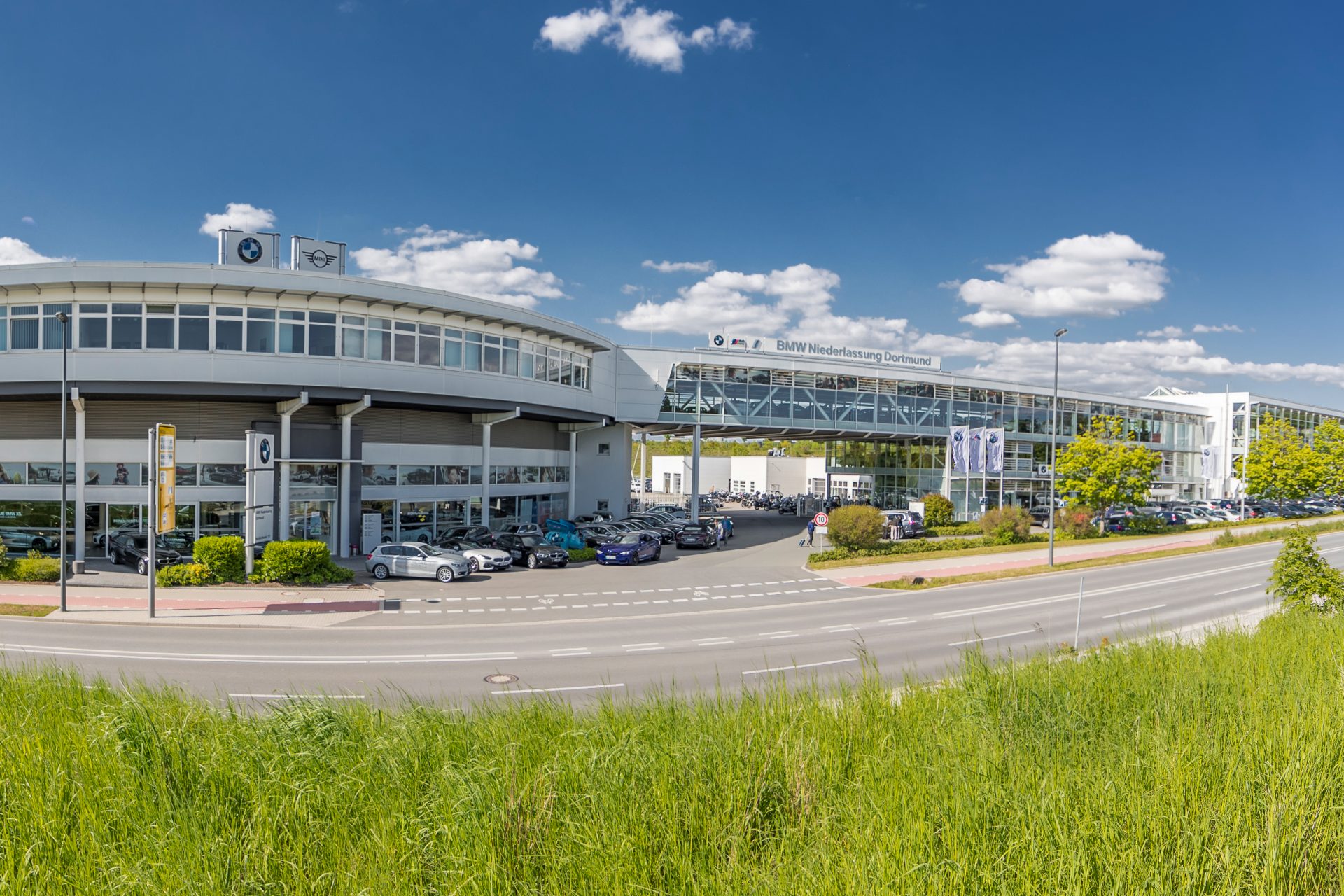 Exterior view of the BMW and MINI retail centre in Dortmund.