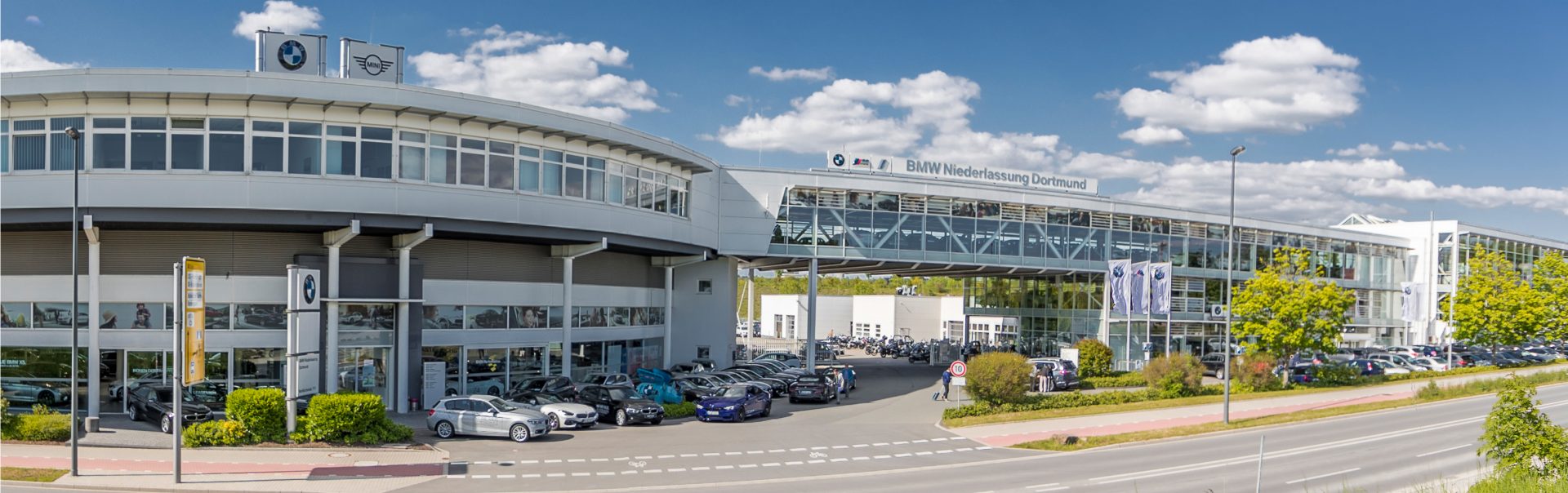 Exterior view of the BMW and MINI retail centre in Dortmund.