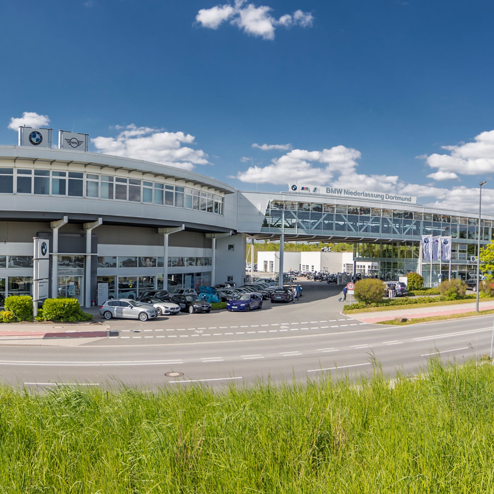 Exterior view of the BMW and MINI retail centre in Dortmund.