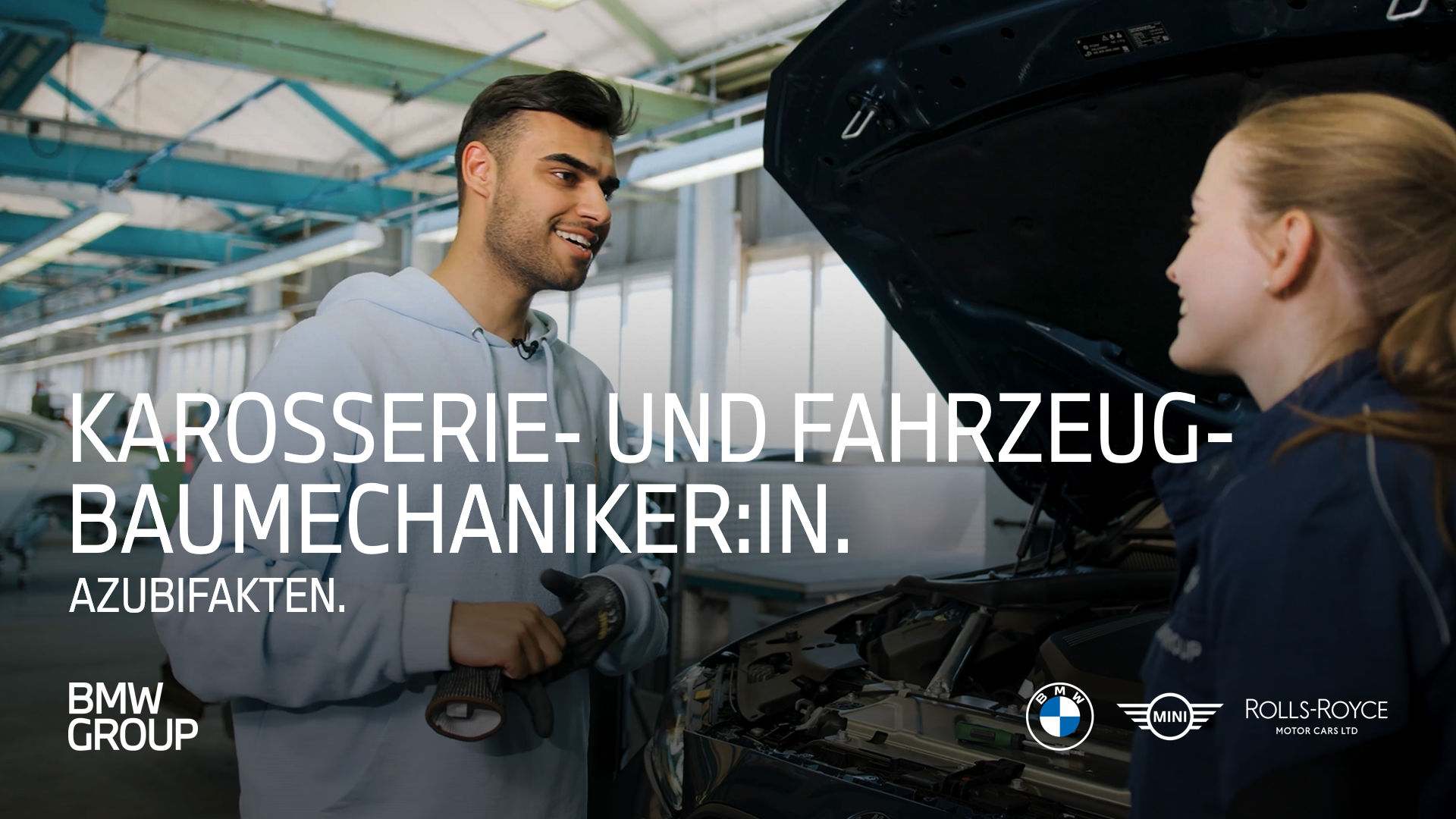Two trainees talk about training as a body and vehicle construction mechanic.