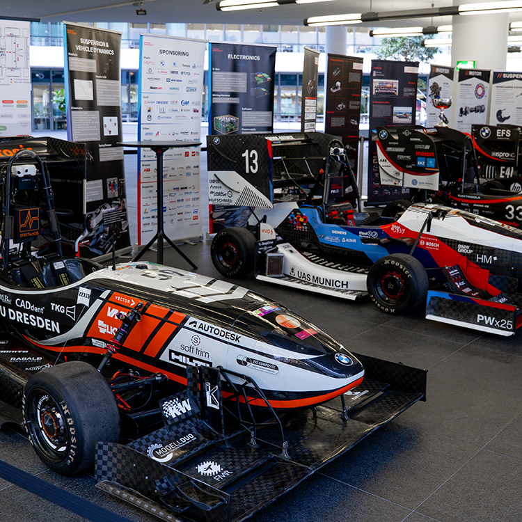 Impressionen von einem Event für die Formula Student im BMW Forschungszentrum