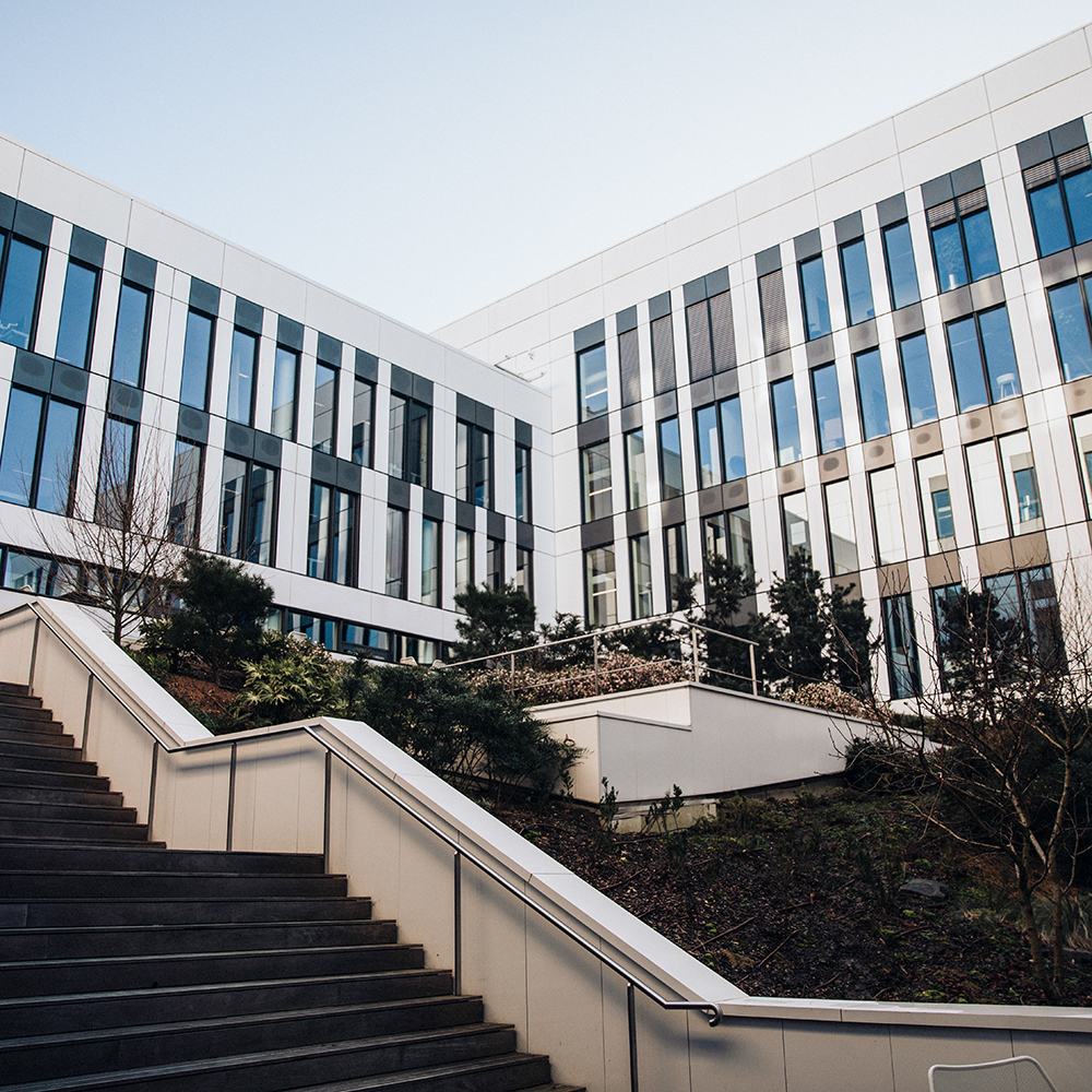 Image extérieure du campus du groupe BMW en France
