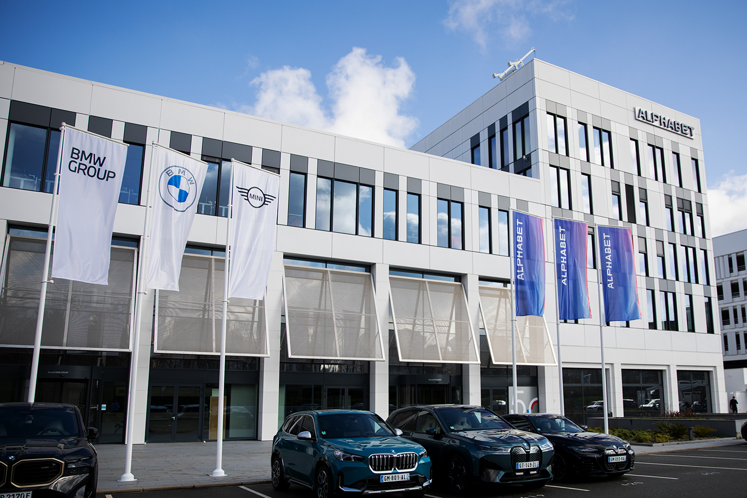 Bâtiment BMW Group France vu de l'extérieur