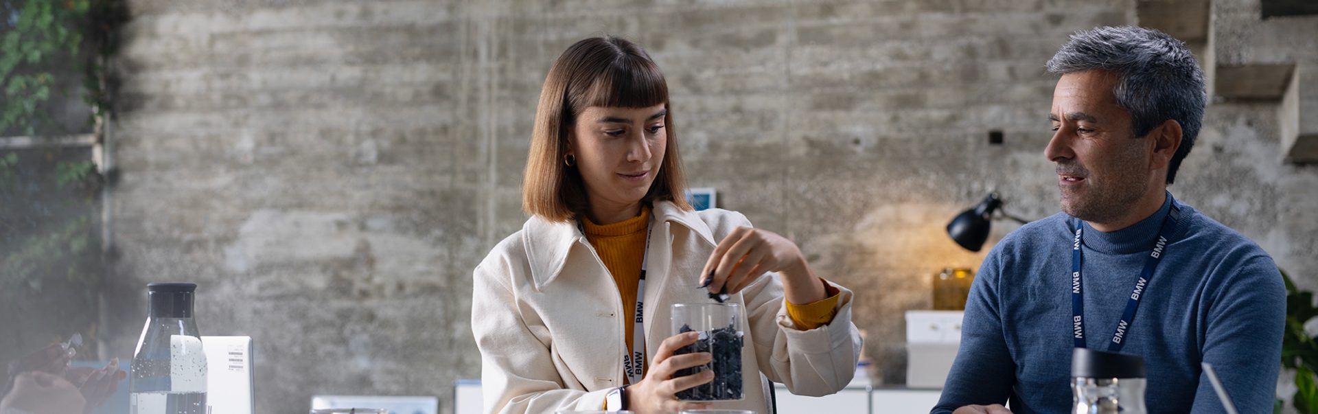 Two colleagues analyse sustainable materials