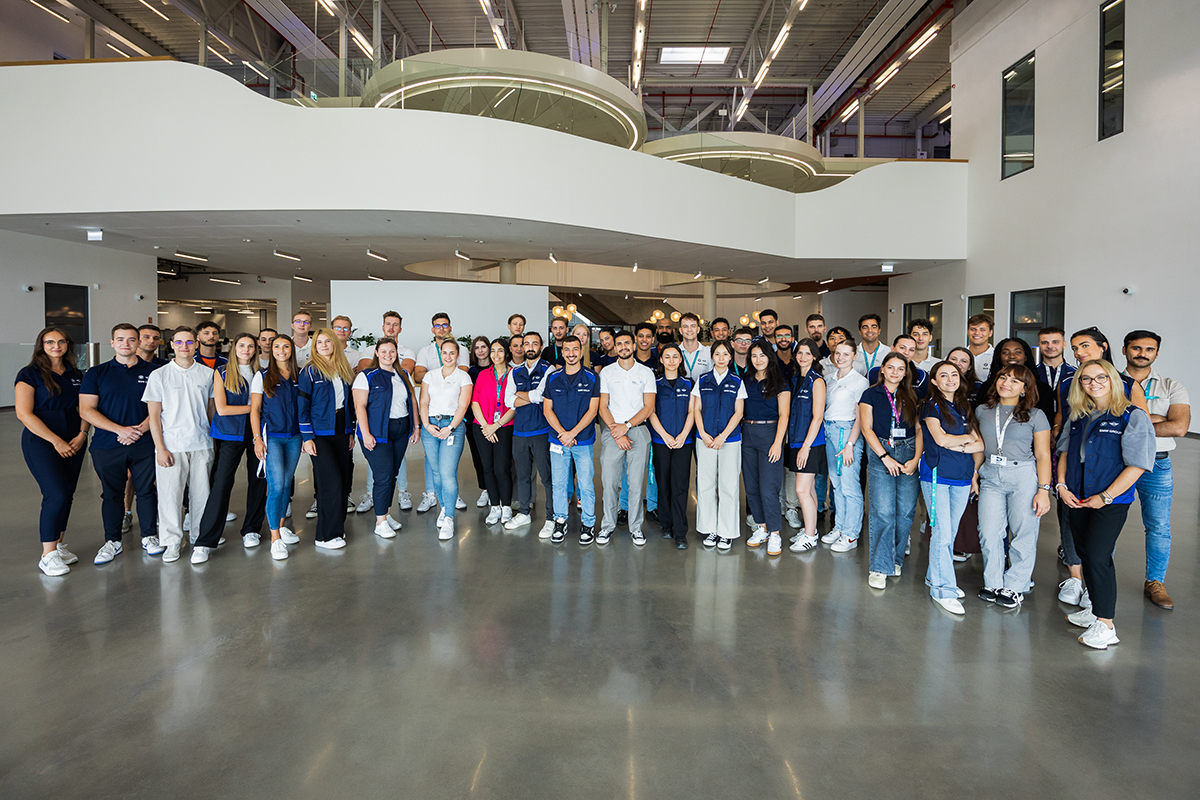 Group picture of students at BMW Group Plant Debrecen