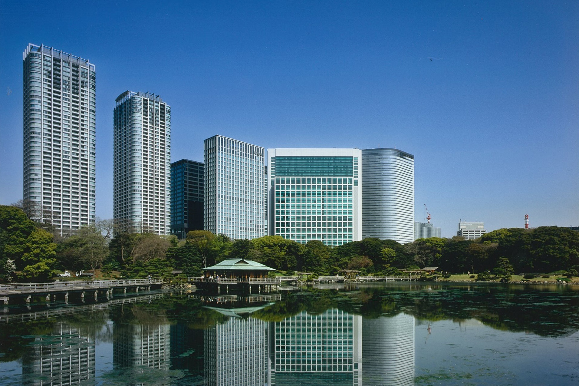 BMW Japan Finance Corp. Office Building